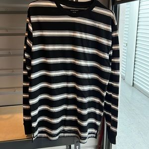 No boundaries long sleeve